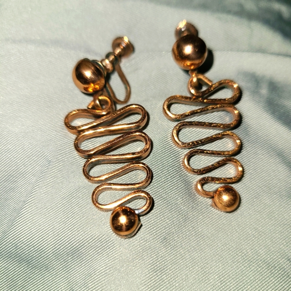 Clip On Squiggle Copper Colored Earrings Vintage